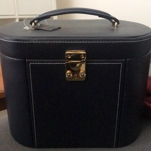Jewelry case